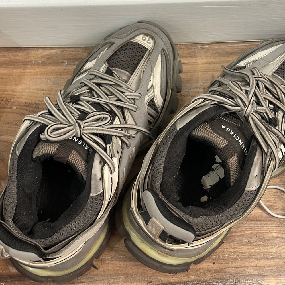 Size 39 balenciaga worn. Open to offers